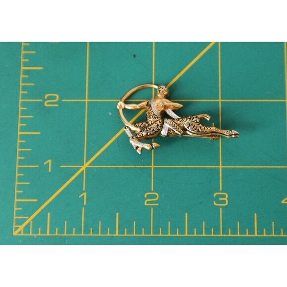 Vintage Demascene Sagittarius Centaur Gold Tone Pin Brooch - Picture 4 of 4